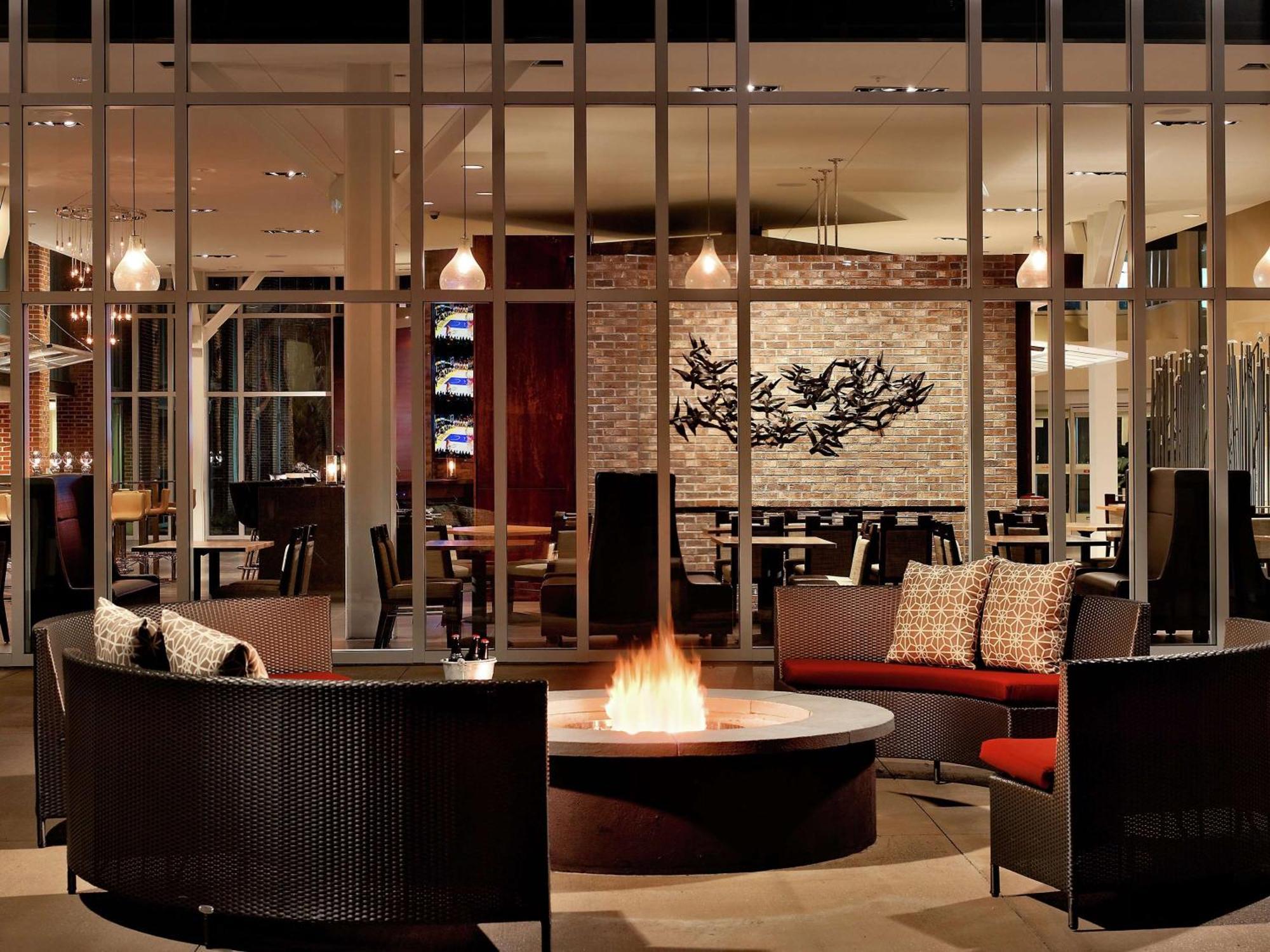 Doubletree Hotel & Suites Charleston Airport North Charleston Ngoại thất bức ảnh